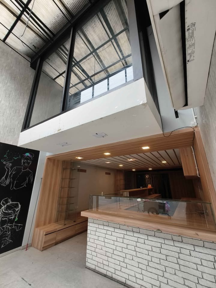 เซ้ง/เช่า อาคารพาณิชย์ 2 ชั้น 108 ตร.ม.