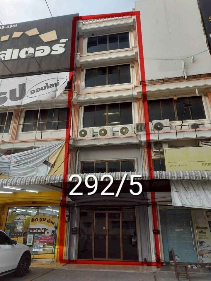 ให้เช่า ตึกแถว 4½ ชั้น