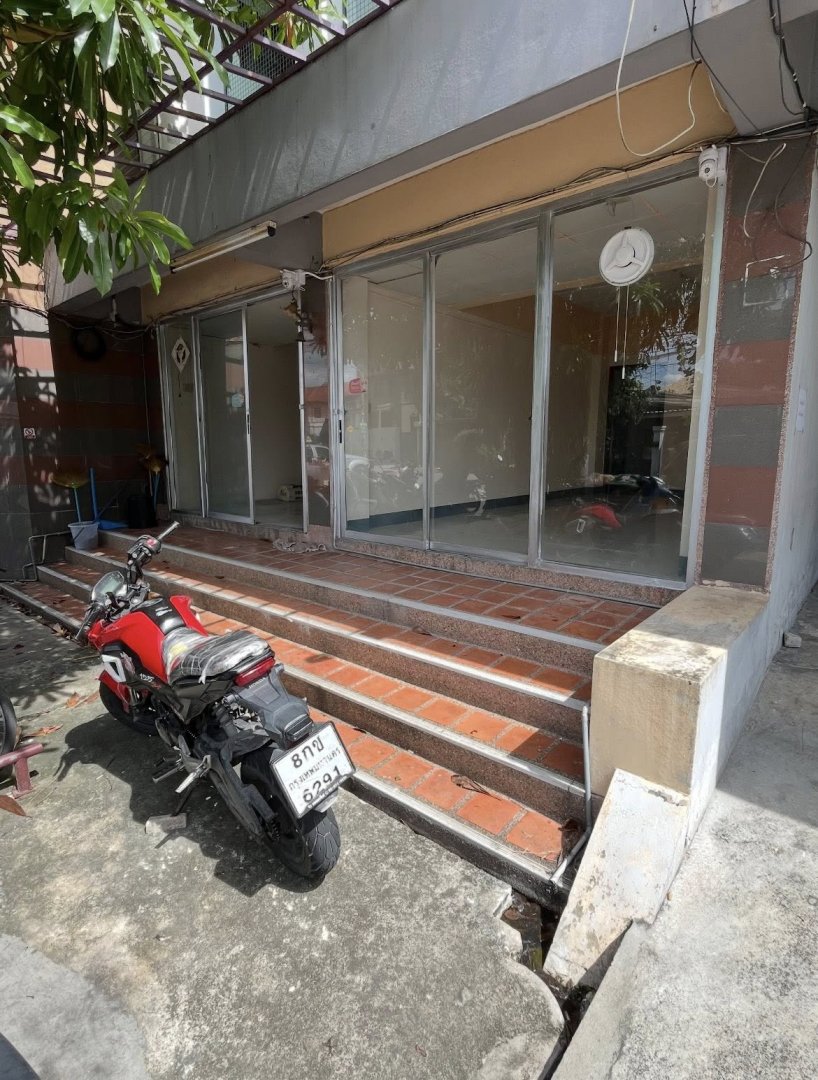 ให้เช่าห้องกระจก ชั้น 1 ใต้ตึก TC Mansion