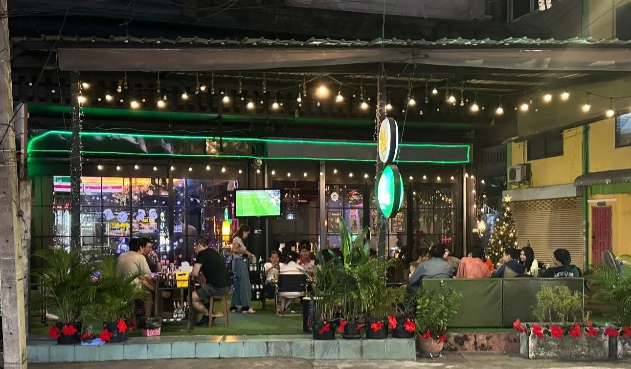 เซ๊งร้าน พร้อมทีมงานดำเนินการต่อได้ทันที พื้นที่ทำเลทองติดถนนสุทธิสาร