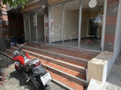 ให้เช่าห้องกระจก ชั้น 1 ใต้ตึก TC Mansion