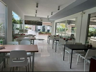 ส่งต่อร้านอาหารเล็กๆ 6 โต๊ะ ตั้งอยู่ในกรองทองแมนชั่น อ่อนนุช 19