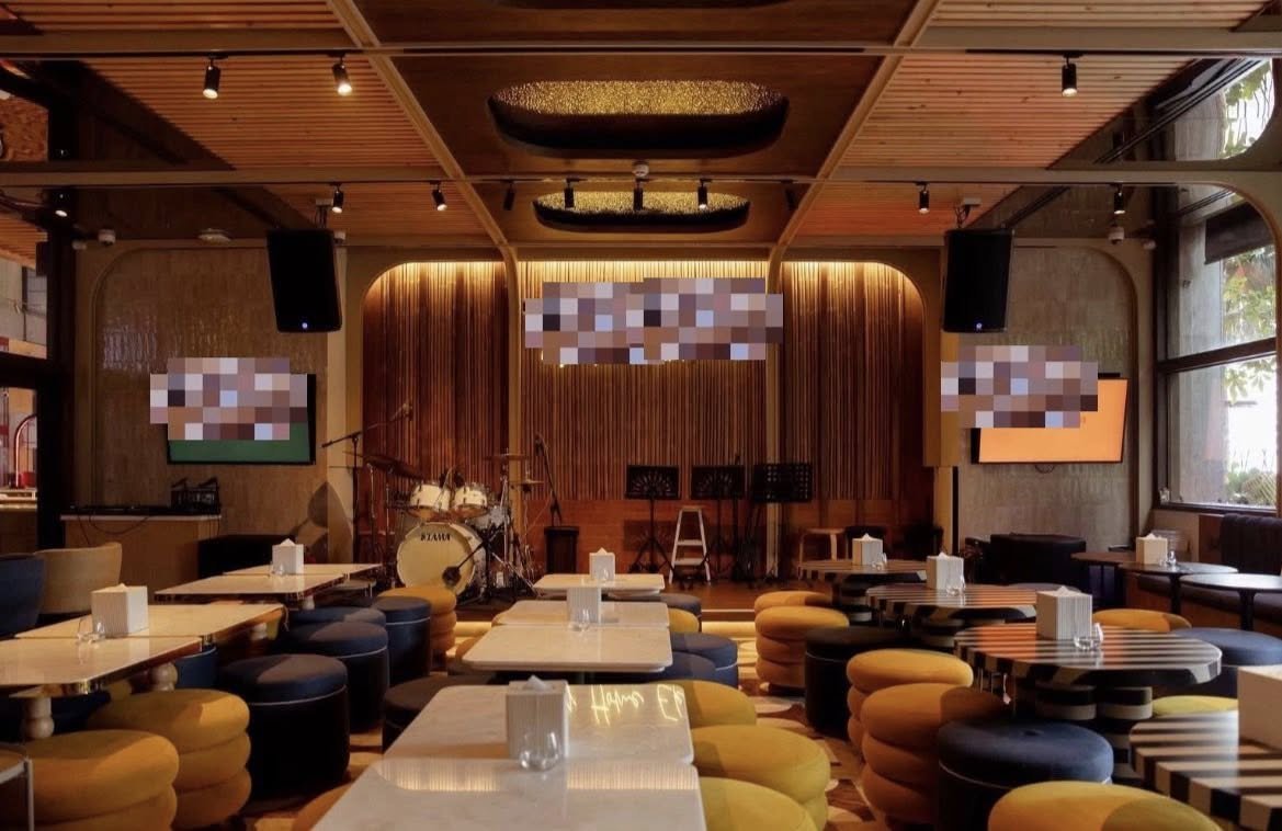 เซ้ง Bar และร้านอาหาร พร้อมอุปกรณ์กลางห้างในสุขุมวิท