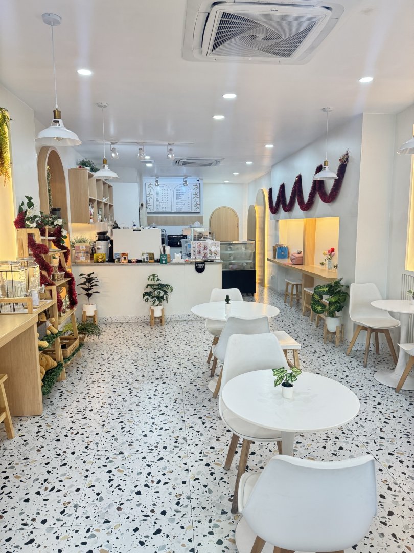 ให้เช่าตึกแถว (ปัจจุบันเป็นร้านกาแฟ) ทำเล ศรีนครินทร์ ใกล้รถไฟฟ้าสายสีเหลือง￼