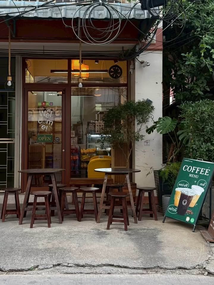 ส่งต่อธุรกิจคาเฟ่ผลไม้ พิกัด : คาเฟ่ผลไม้ซอยสวรรค์วิถี48