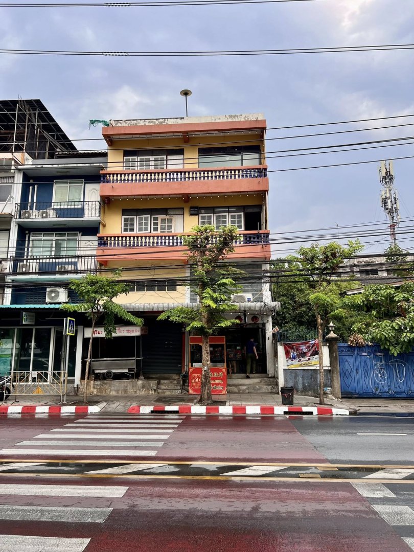 เซ้งร้านอาหาร ทำเลดี ตรงข้ามมหาวิทยาลัยพระจอมเกล้าธนบุรี