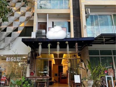 ให้เช่า /ขาย อาคารพาณิชย์ 3 ชั้น ใจกลาง Nimmanhaemin เชียงใหม่