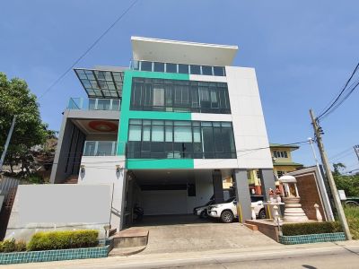 ขายด่วน.. อาคารสำนักงาน 3 ชั้น ถนนติวานนท์-ปากเกร็ด 22 ต.บางพูด อ.ปากเกร็ด  จ.นนทบุรี