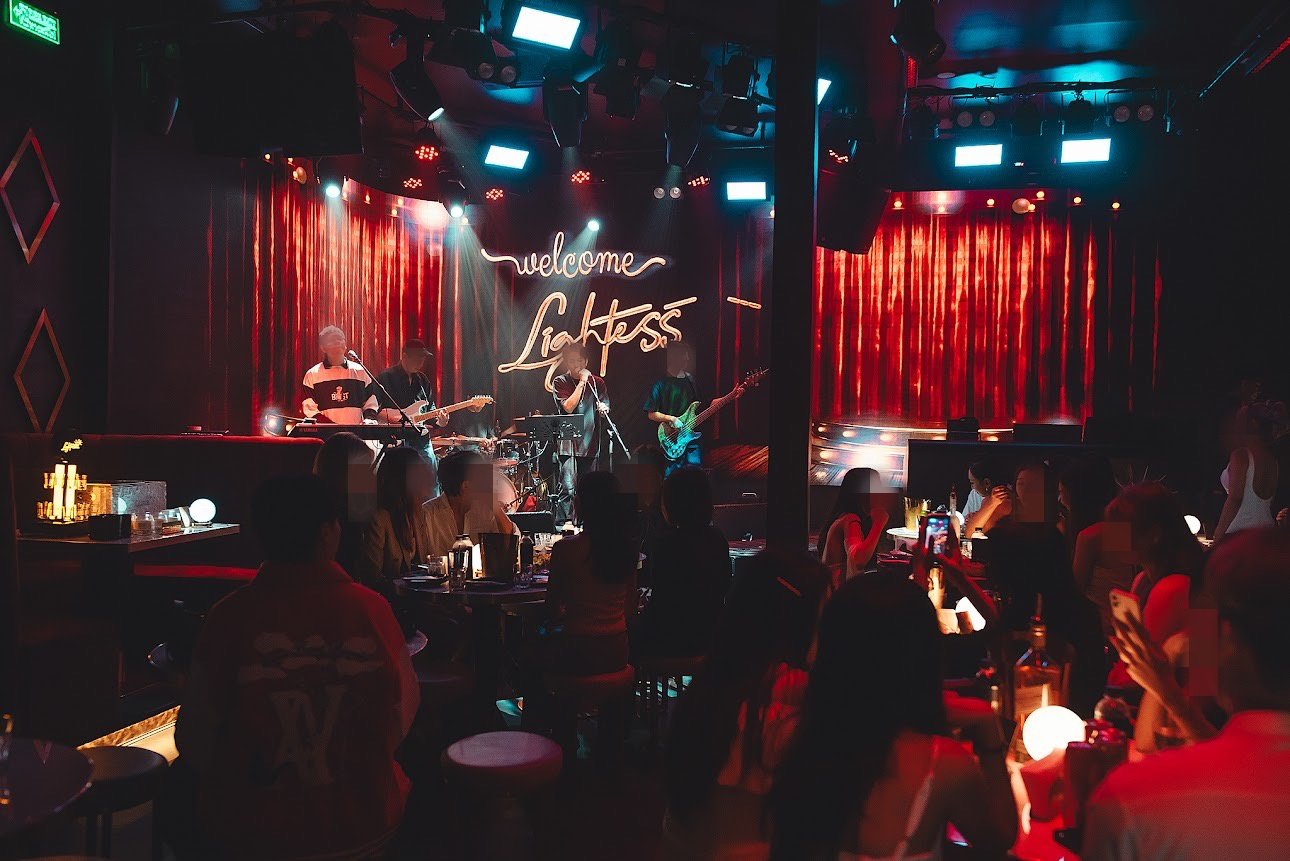 ปล่อยเซ้งด่วน Lightesss Thonglor ชั้น 5  ร้านใหญ่สุดใน Marche Thonglor