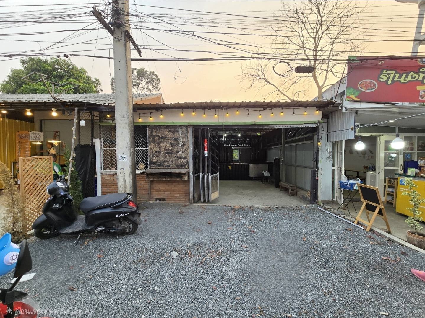 ห้องว่างให้เช่า อยู่ใกล้สี่แยกหนองหอย