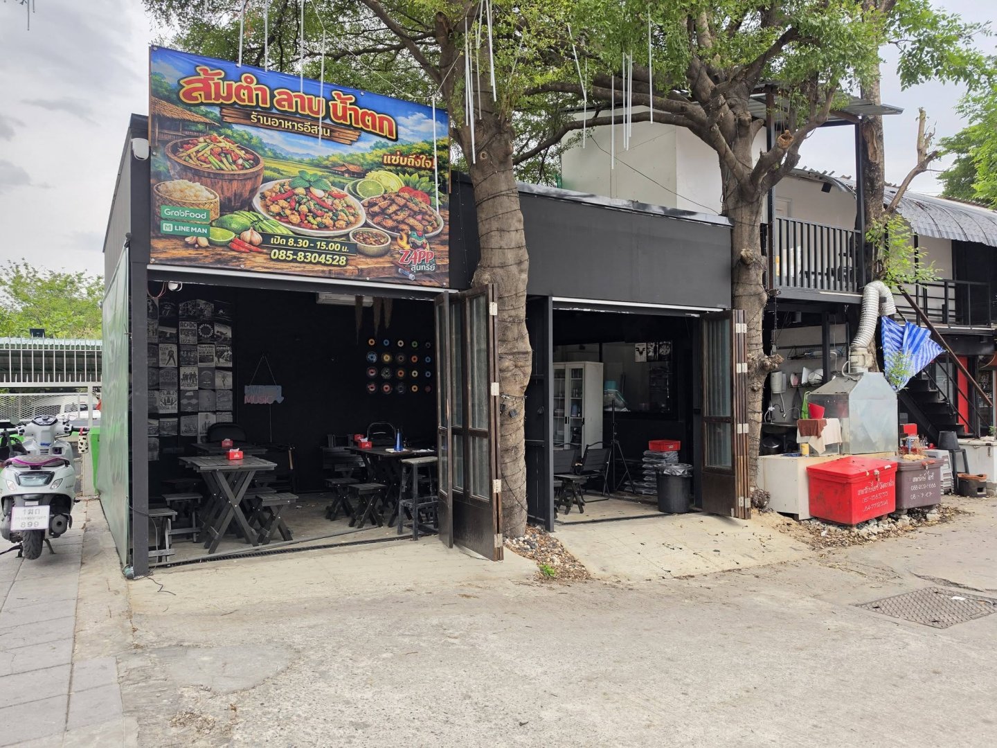 เซ้งร้านอาหาร พร้อมโครงสร้างครบ ติดถนนศรีนครินทร์