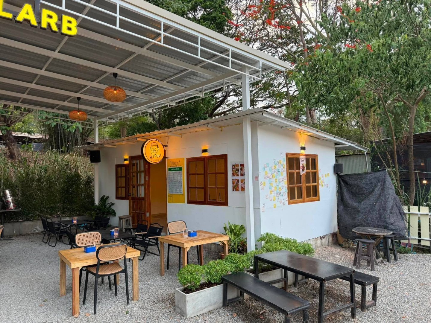เซ้งร้านอาหาร และร้านเหล้า  พิกัด หลัง มช. ซอยวัดอุโมงค์