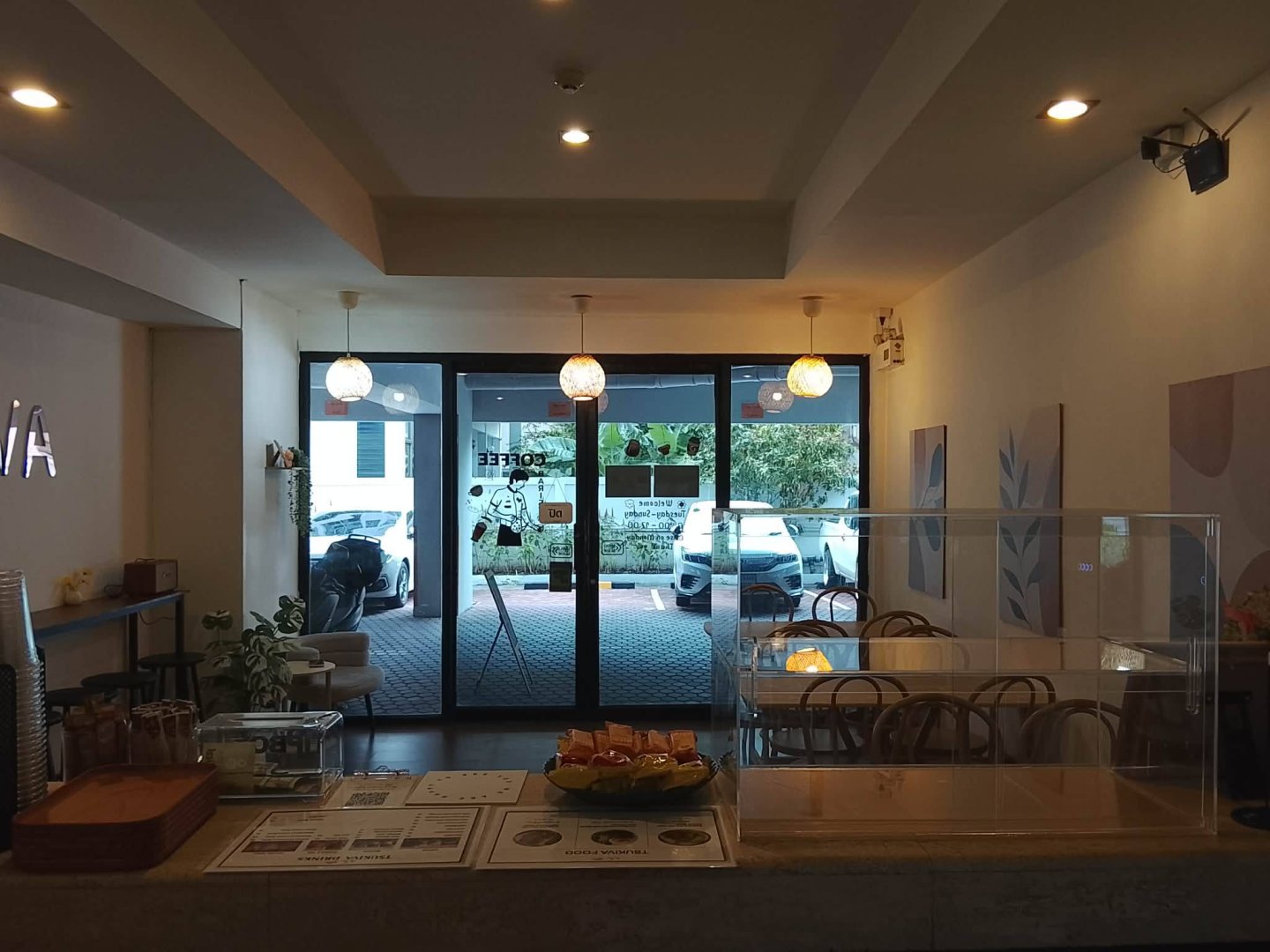 เซ้งร้านกาแฟ ทำเลดี ย่านสุขุมวิท พร้อมเปิดต่อได้ทันที