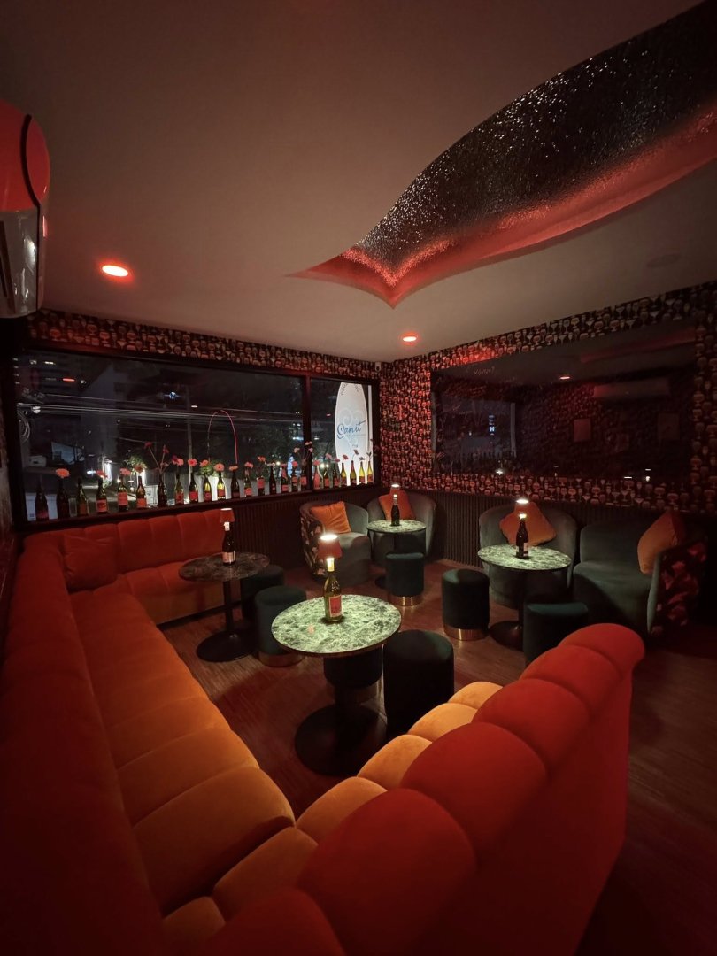 Wine Bar & Café Takeover