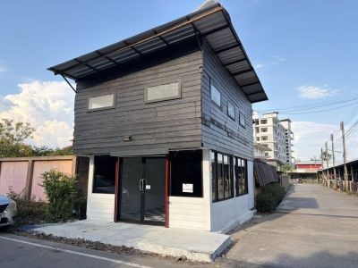 บ้านเช่า 2 ชั้น ใกล้มหาวิทยาลัยแม่โจ้ ตรงข้ามประตูบางเขน ติดร้านสุนทรารมณ์