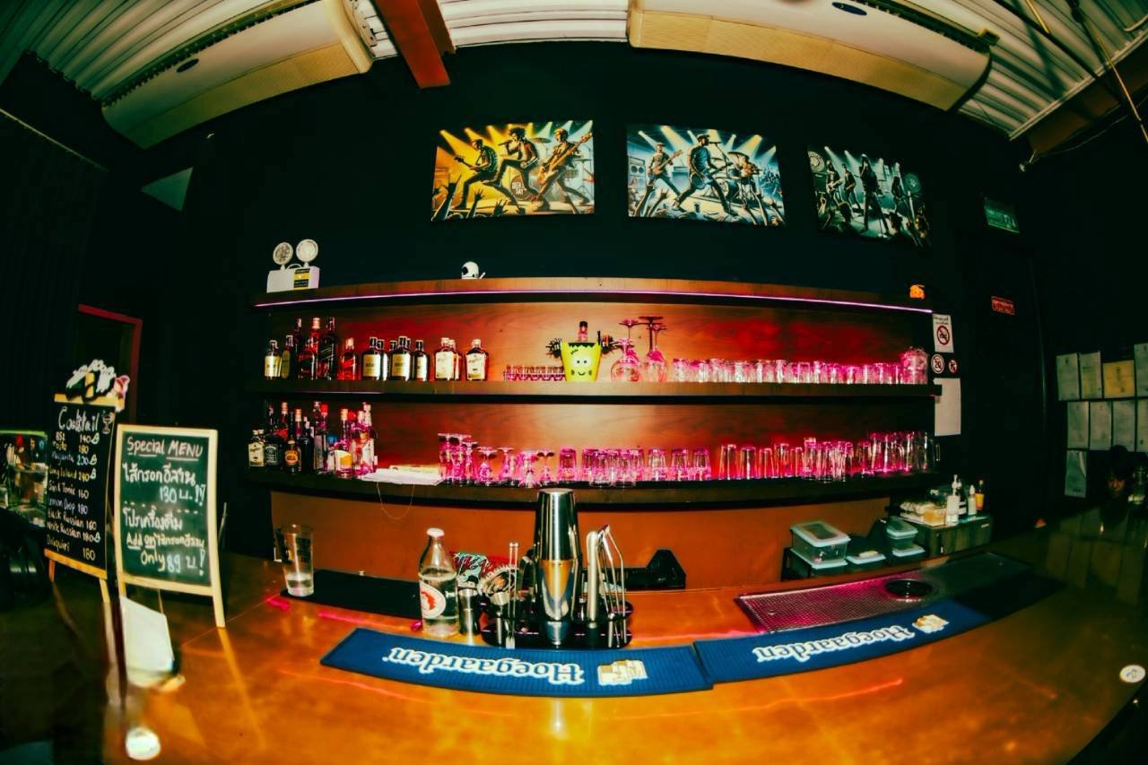 เซ้งกิจการ ร้านอาหารกึ่งบาร์ Bar-Bistro พร้อมเปิด ดำเนินการต่อได้ทันที